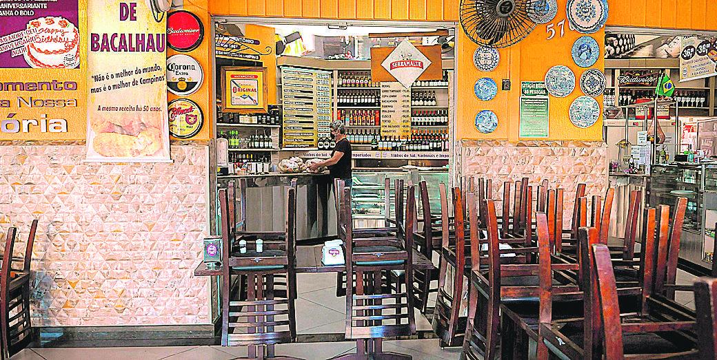 Os bares e restaurantes de Campinas poderão realizar atendimento presencial, mas com restrições (Leandro Ferreira/AAN)
