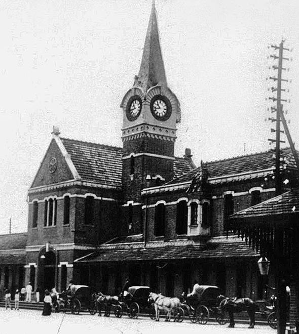 Estação Ferroviária de Campinas, hoje Estação Cultura: em 1890 Campinas se recuperava do primeiro surto de febre amarela, o comércio e as indústrias tinham voltado a funcionar (Reprodução)