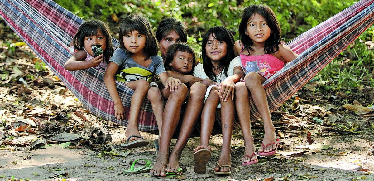 Família na Terra Indígena Sororó, em São João do Araguaia, sudeste do Pará, onde a Covid é realidade (Raimundo Paccó/Estadão Conteúdo)
