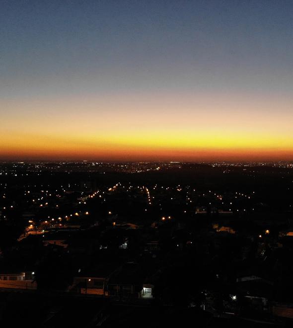 Vista do entardecer no bairro Chapadão, pela perspectiva do Castelo (Leandro Ferreira/AAN)