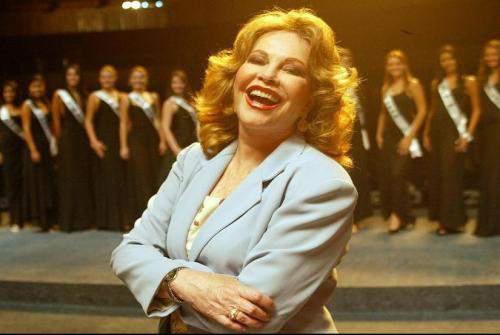 O sorriso largo e marcante marcou o reinado de Martha Rocha, a primeira miss Brasil; a modelo baiana morreu aos 83 anos no último sábado (Divulgação)