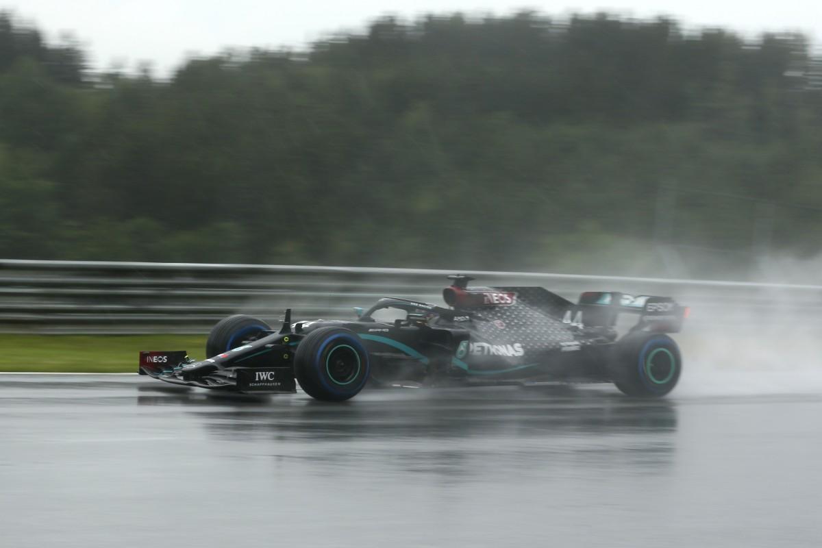 Hamilton brilhou na chuva, superou Verstappen e conquistou a pole do GP da Estíriar
 (AFP)