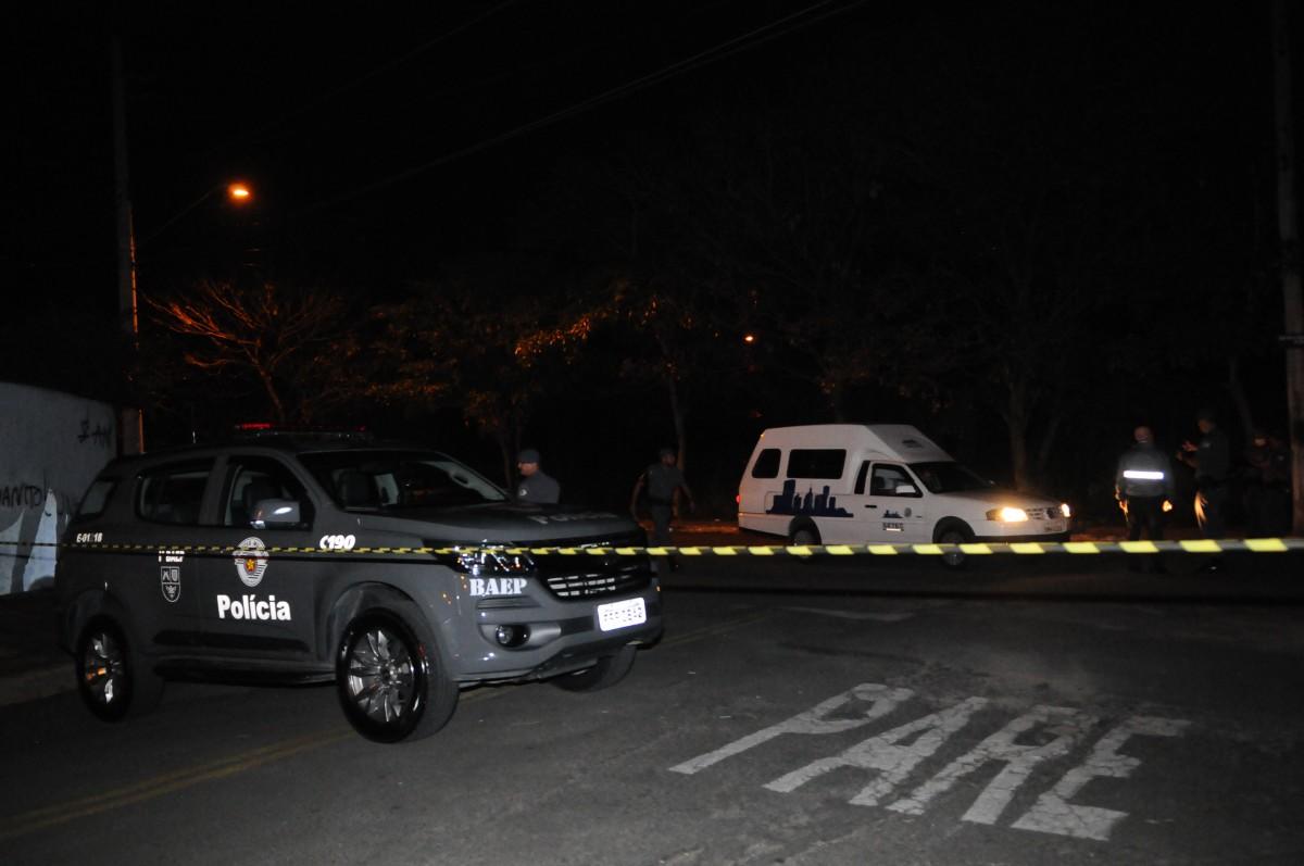 Bandido é morto durante troca de tiros com Baep na Vila União em Campinas (Wagner Souza/AAN)