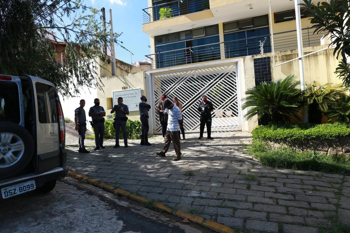 Os internos fizeram um protesto na frente da sede da Vigilância Sanitária (Leandro Ferreira/AAN)