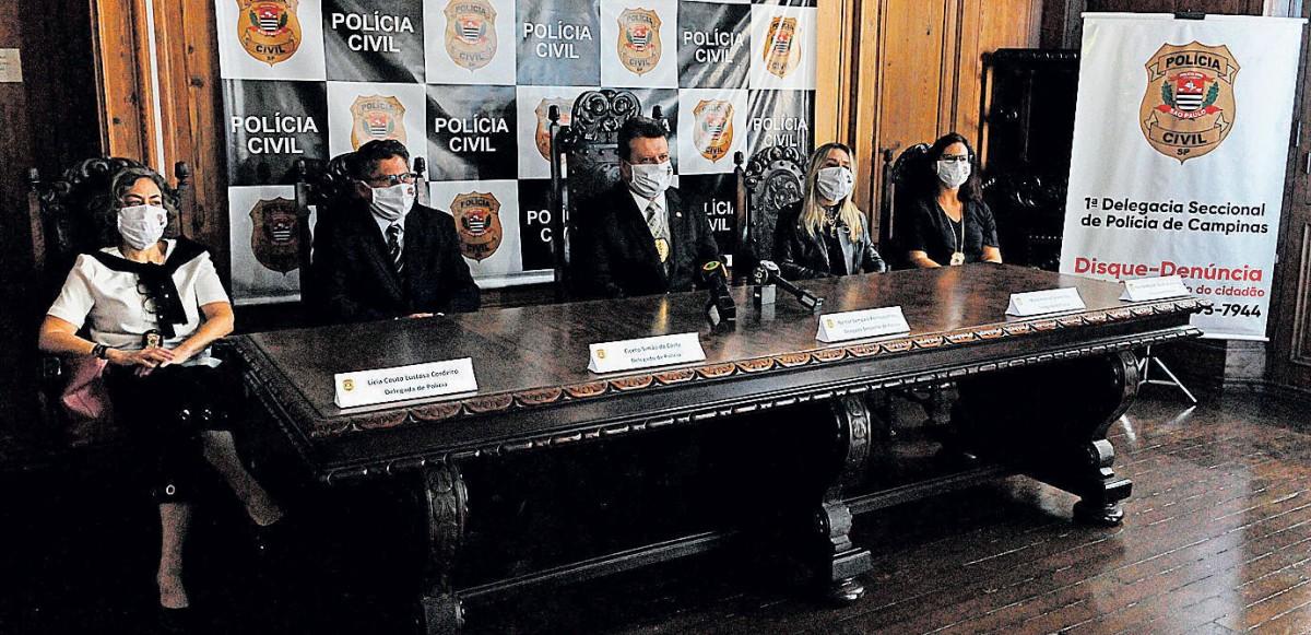 Cúpula da Polícia Civil reunida para anunciar novidades no atendimento, entre eles, o suporte digital para as denúncias (Wagner Souza/AAN)