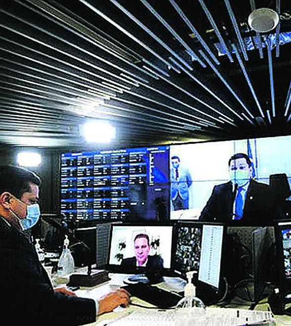 Na sessão virtual de ontem no Senado, o texto-base das fake news recebeu 44 votos favoráveis e 32 contrários (Divulgação/Agência Senado)