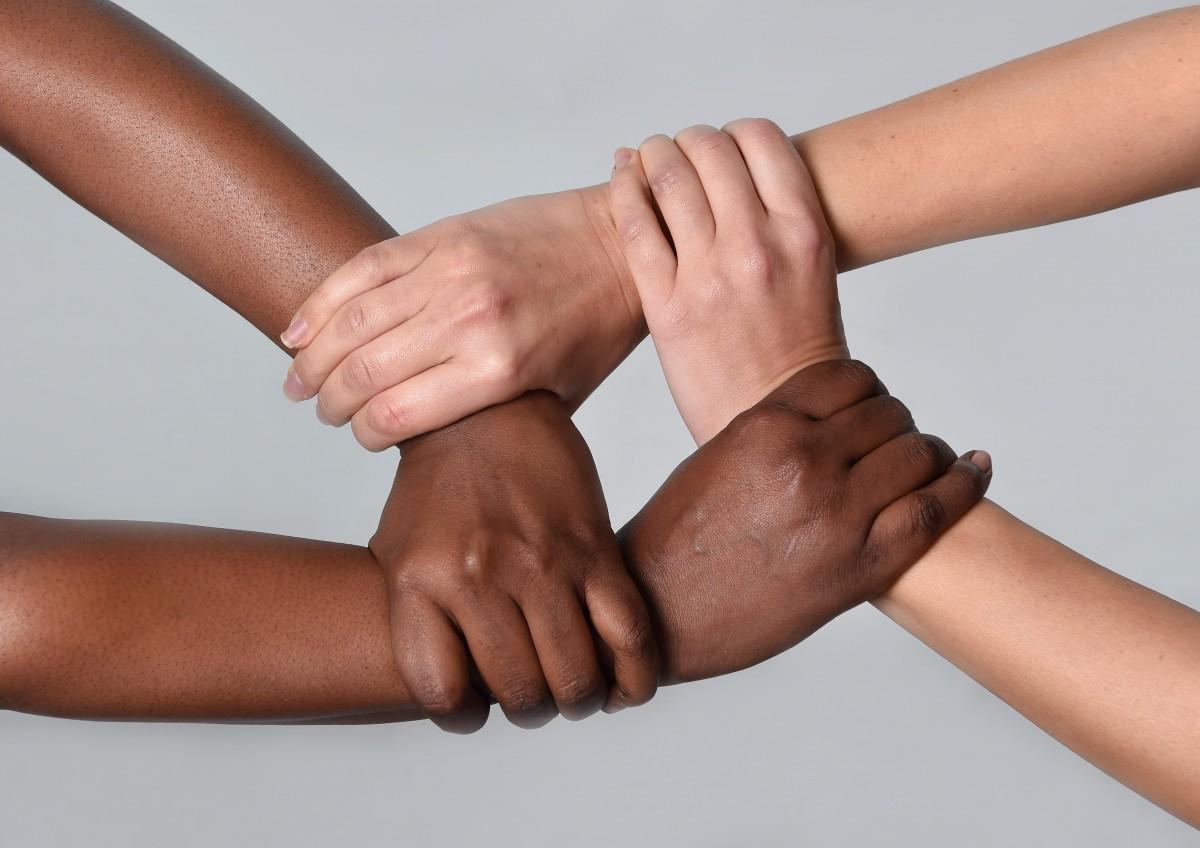 Os protestos antirracistas se espalharam em todo o mundo (Shutterstock)