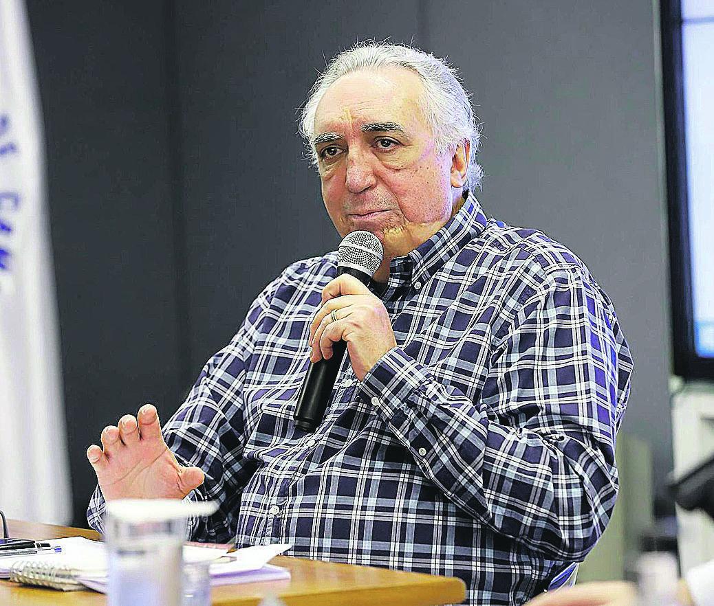 O secretário de Saúde Carmino de Souza confirmou que mais 89 leitos de UTI serão abertos  (Divulgação/PMC)