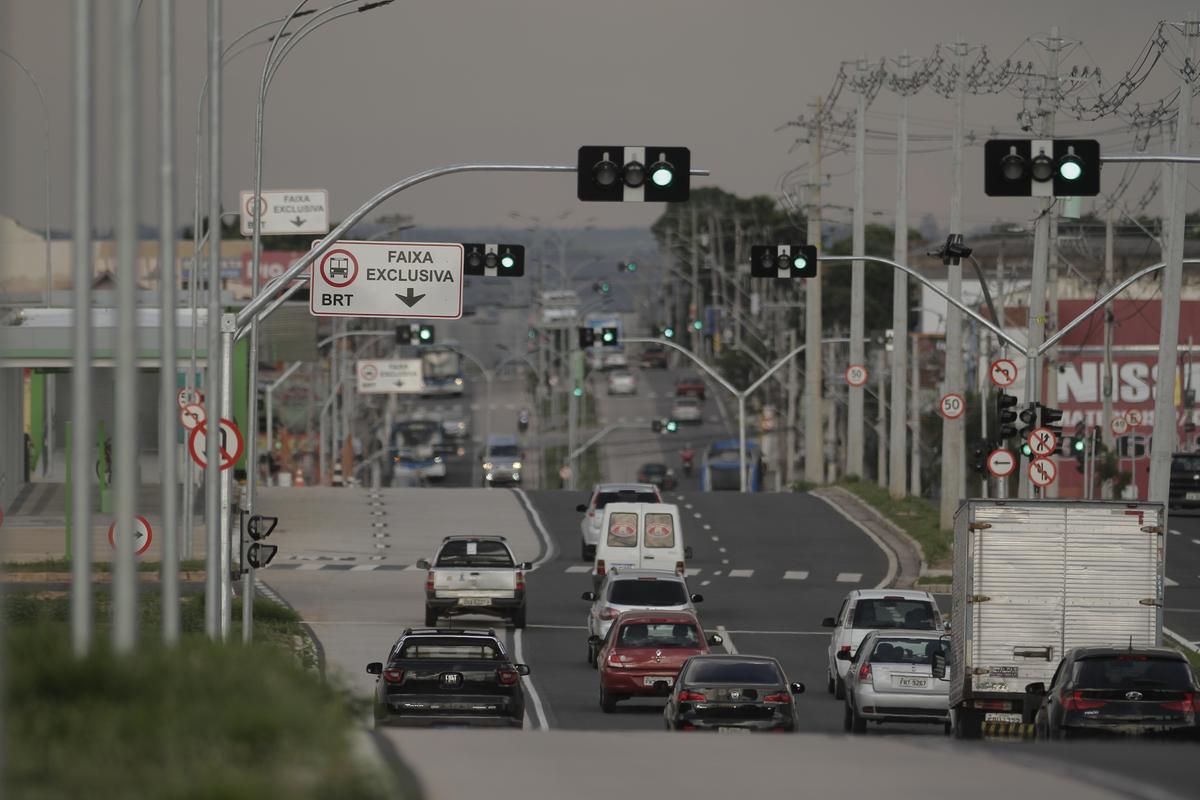 A justificativa dada pela Emdec para a instalação de mais 58 radares em Campinas foi a necessidade de evitar a invasão de faixas exclusivas de ônibus por outros veículos (Diogo Zacarias)