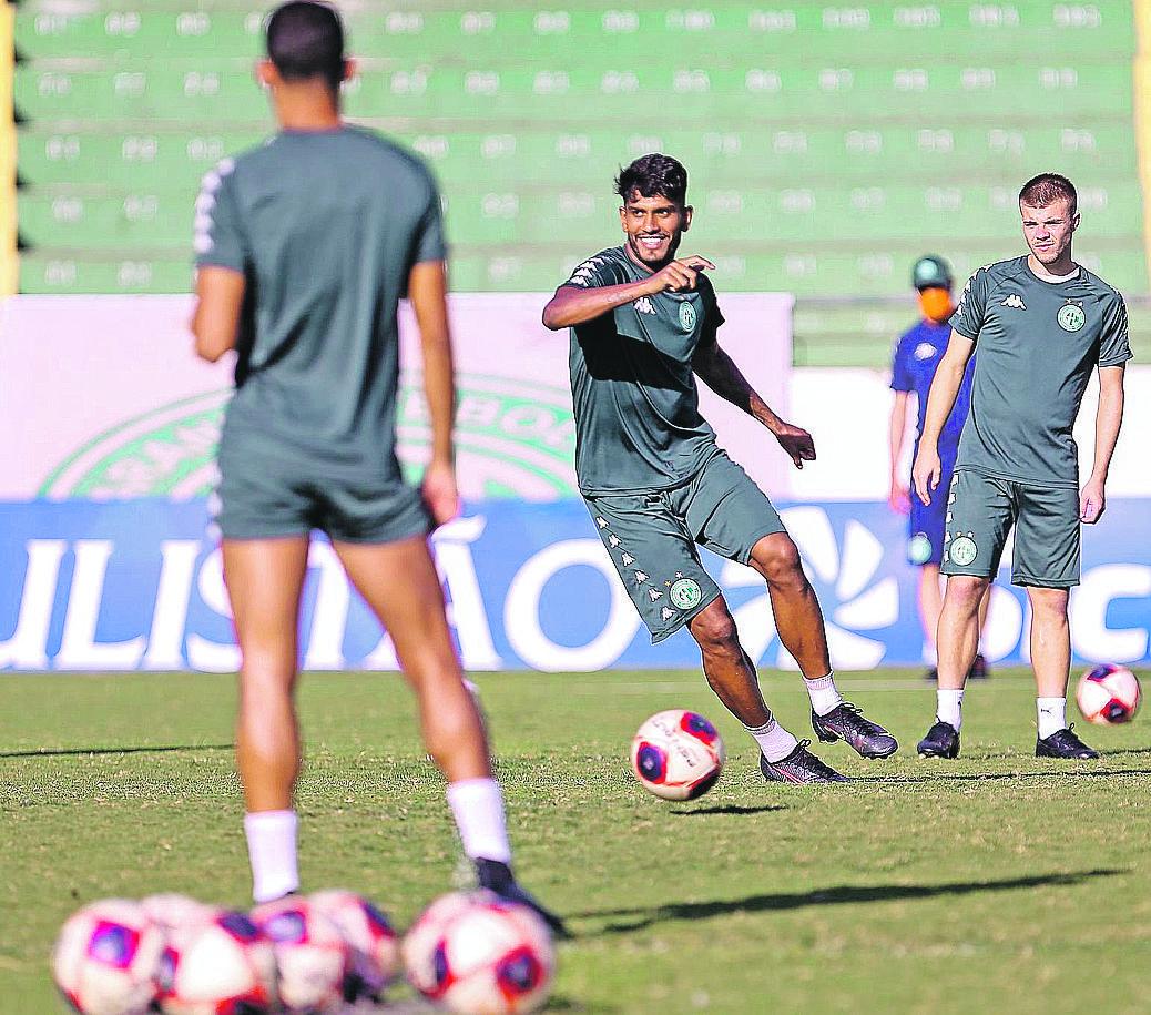 Após o jogo contra o São Paulo, o técnico Allan Aal deixou claro que poderá fazer mudanças na equipe (Thomaz Marostegan/ Guarani FC)