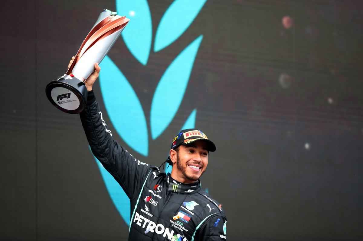 Lewis Hamilton entrou na lista da Rainha e recebeu título de cavaleiro da coroa britânicar
 (AFP)