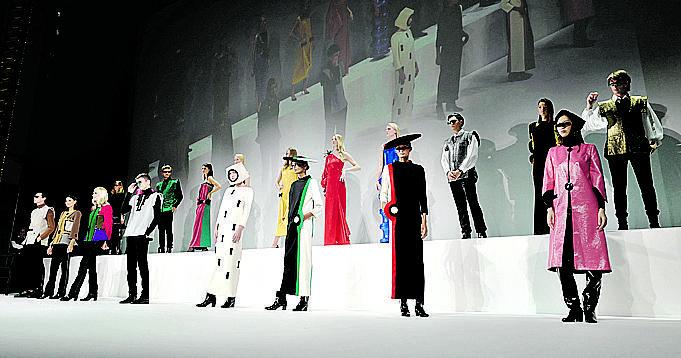 Desfiles da grife ostentavam superproduções nos centros da moda  (Lucas Barioulet/France Press )