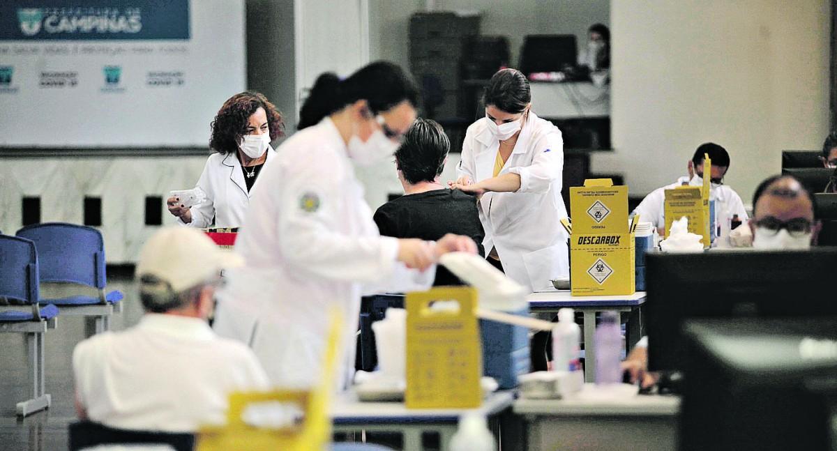 Centro de vacinação contra a covid-19 em Campinas: até o momento, 149 mil pessoas foram vacinadas e dessas 73,8 mil tomaram a segunda dose (Diogo Zacarias/ Correio Popular)