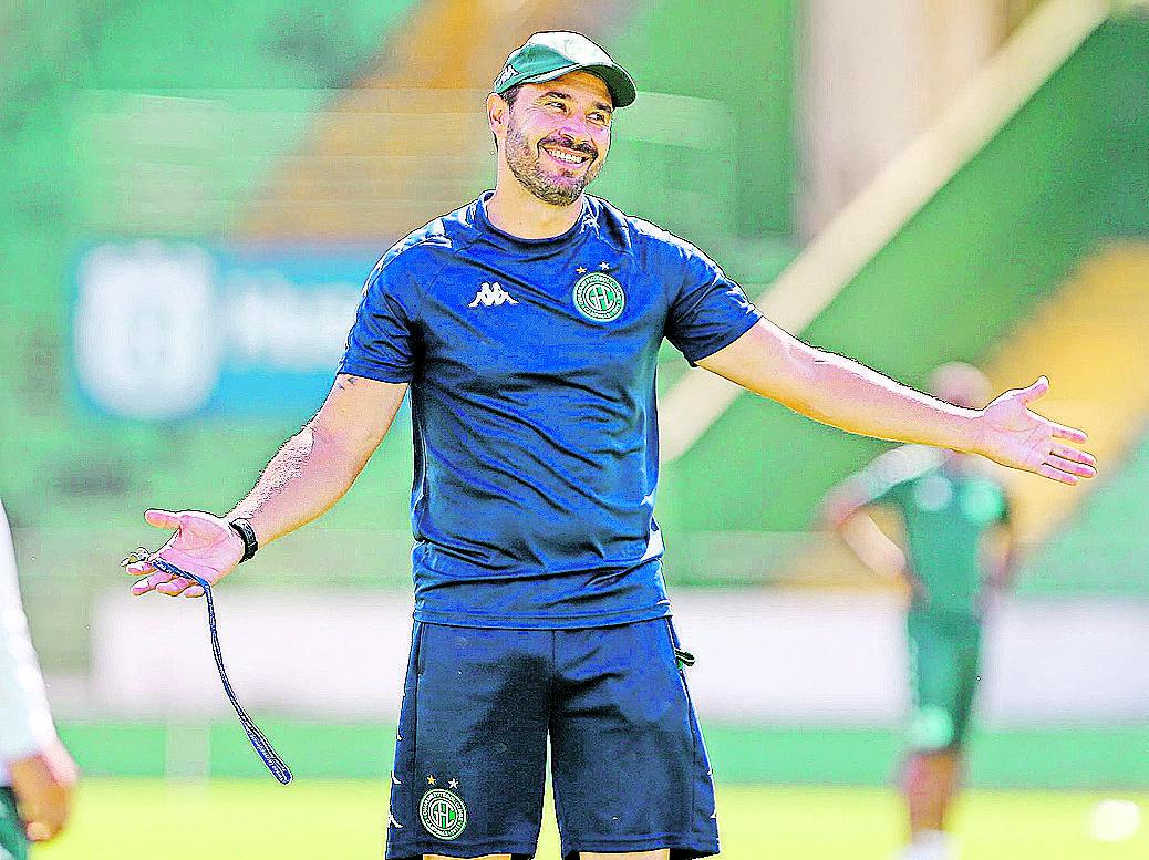 Torcida está insatisfeita com os resultados até o momento; Alan Aal confia em um futuro com vitórias (Thomaz Marostegan/ Guarani FC)