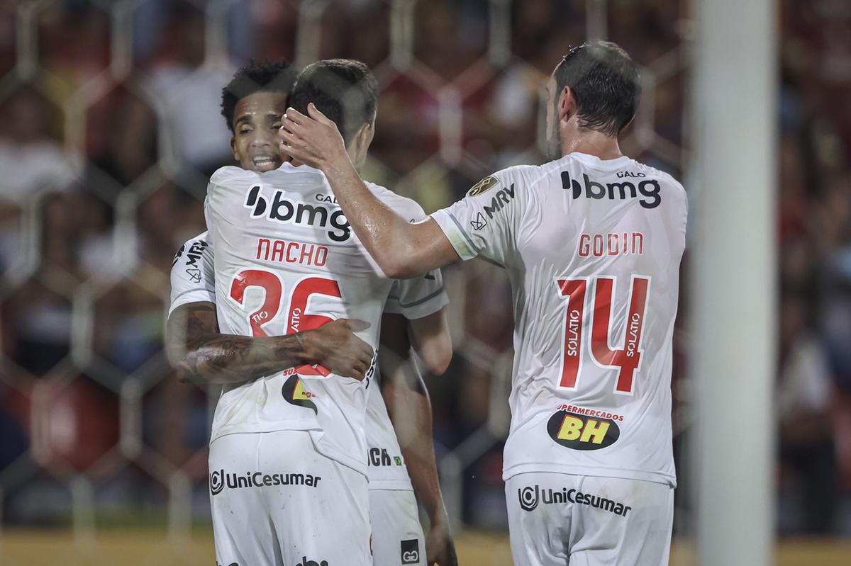 Galo vence com gols de Nacho (foto) e Tchê Tchê (Pedro Souza / Atlético)