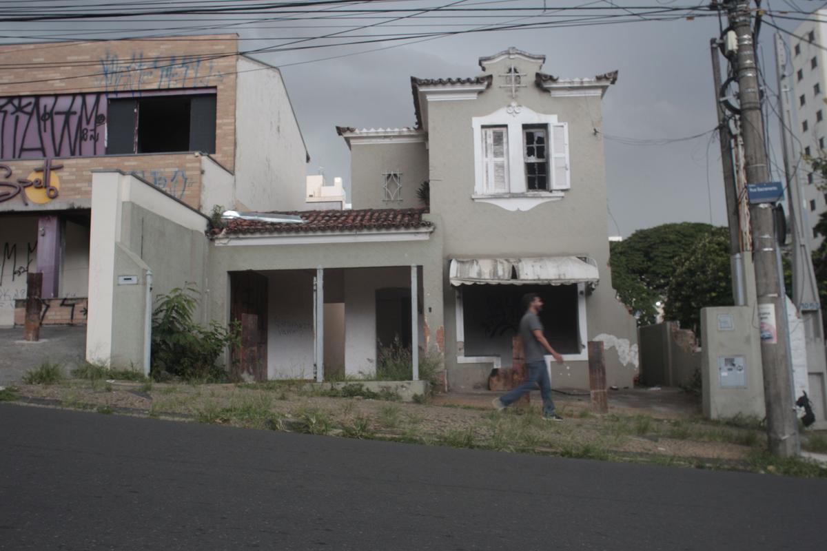 Reunião dos Consegs debateu problemas de segurança do Cambuí e do Centro, como assaltos, furtos, pichações e aumento de moradores de rua (Ricardo Lima)