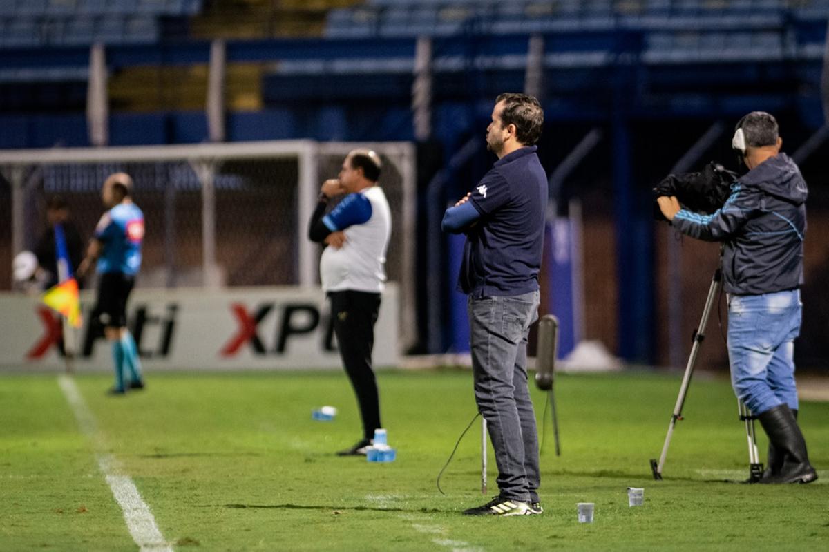 Planejamento da comissão técnica é aprimorar o desempenho da defesa para alavancar melhores resultados (Roberto Zacarias/Especial para Guarani FC)