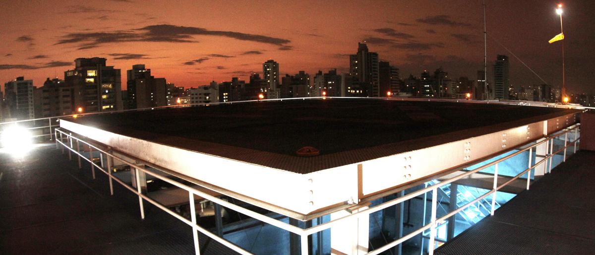 O heliponto localizado no Hotel Vitória, na Avenida José de Souza Campos, é um dos 25 espaços homologados em Campinas pelo Departamento de Controle do Espaço Aéreo (Decea), órgão da Aeronáutica (Kamá Ribeiro)