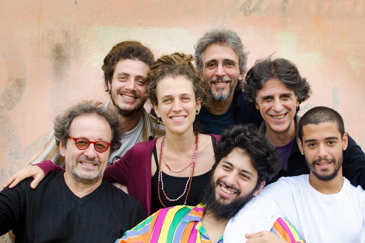 No palco, a reunião da família Ramil (Divulgação)