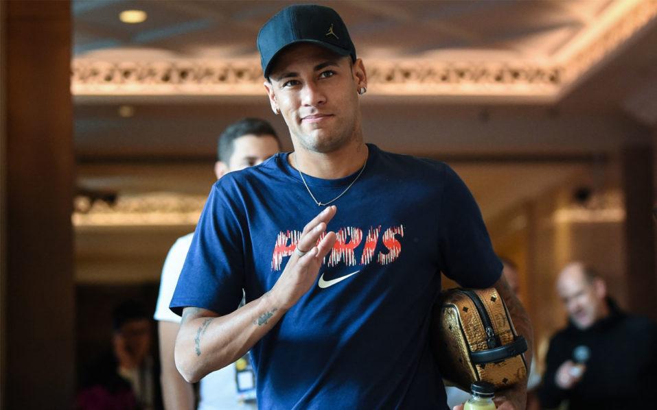 Neymar desembarca na China para se apresentar ao PSG (AFP)