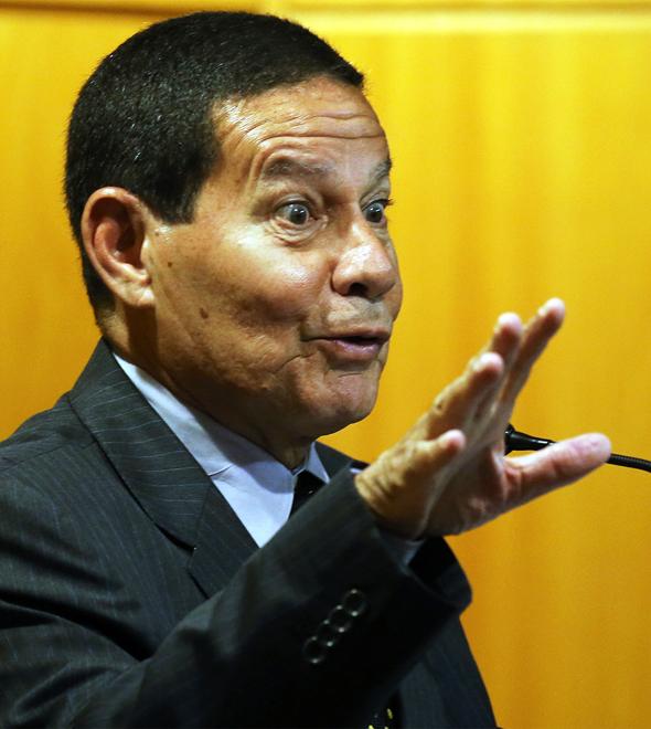 'Vou ficar em silêncio obsequioso', diz vice de Bolsonaro (Divulgação)