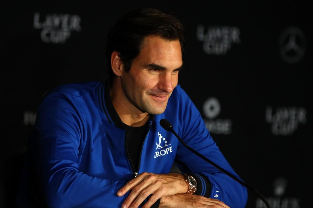 Com parciais de 6/3 e 6/2, em apenas 65 minutos, Roger Federer passou por cima de Kyrgios (AFP)