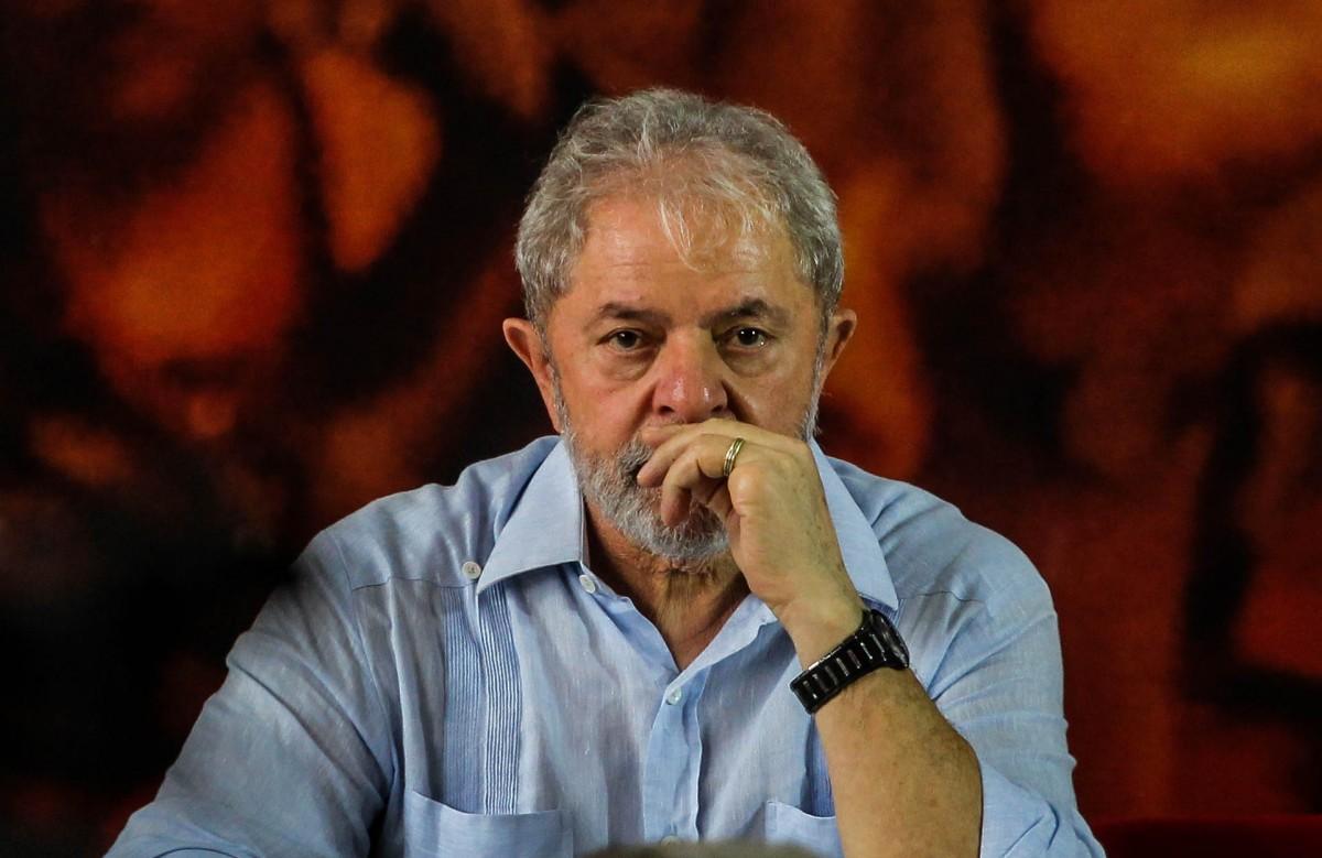 Invalidação da candidatura do ex-presidente preso causará mudanças no PT (Rafael Arbex)