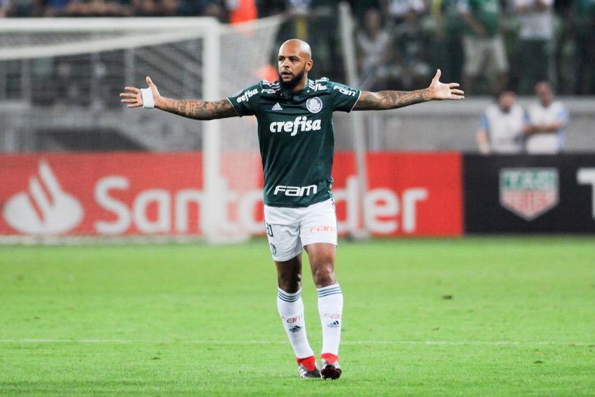 Calado após expulsão, Felipe Melo treina com os reservas no Palmeiras (Thomaz Marostegan)