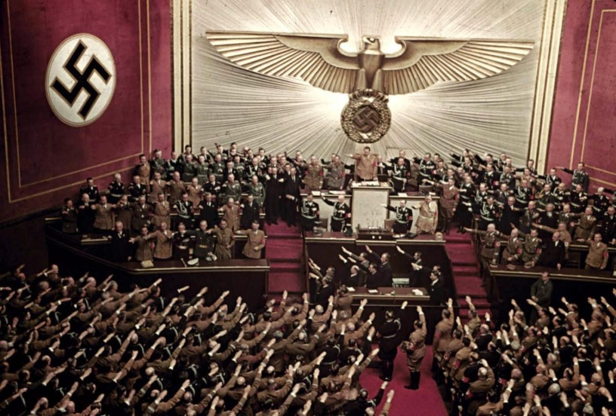 Presença de símbolos nazistas em videogames causam polêmica na Alemanha (Reprodução)