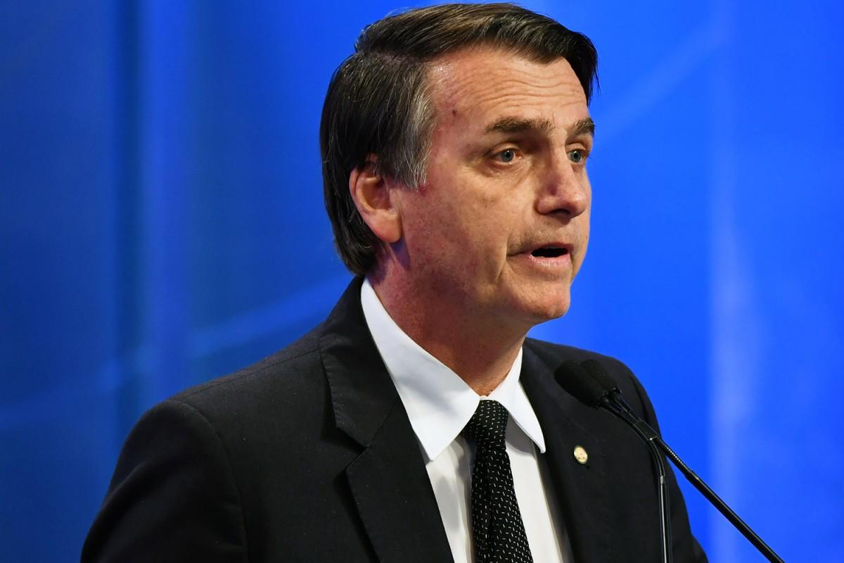 'Vou conseguir falar um pouquinho de mim', diz Bolsonaro sobre tempo na TV (AFP)