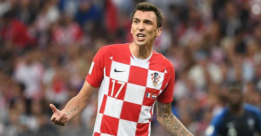O atacante se retira da seleção croata com 89 partidas e 33 gols ( )