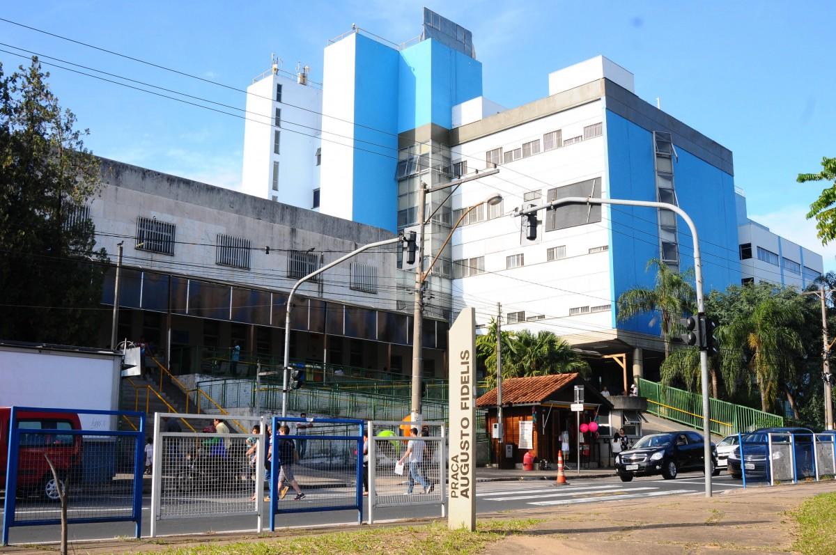 FLAIZA MAÍSA foi internada no último domingo no Hospital Mário Gatti após ser vítima de bala ao sair de uma choperia no Campo Belo (Cedoc/RAC)