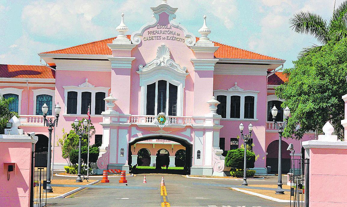 Fachada da Escola Preparatória de Cadetes do Exército (EsPCEx), em Campinas: instituição seguirá orientação do Supremo Tribunal Federal (STF) para o processo seletivo, anunciada em abril deste ano (Leandro Ferreira/AAN)