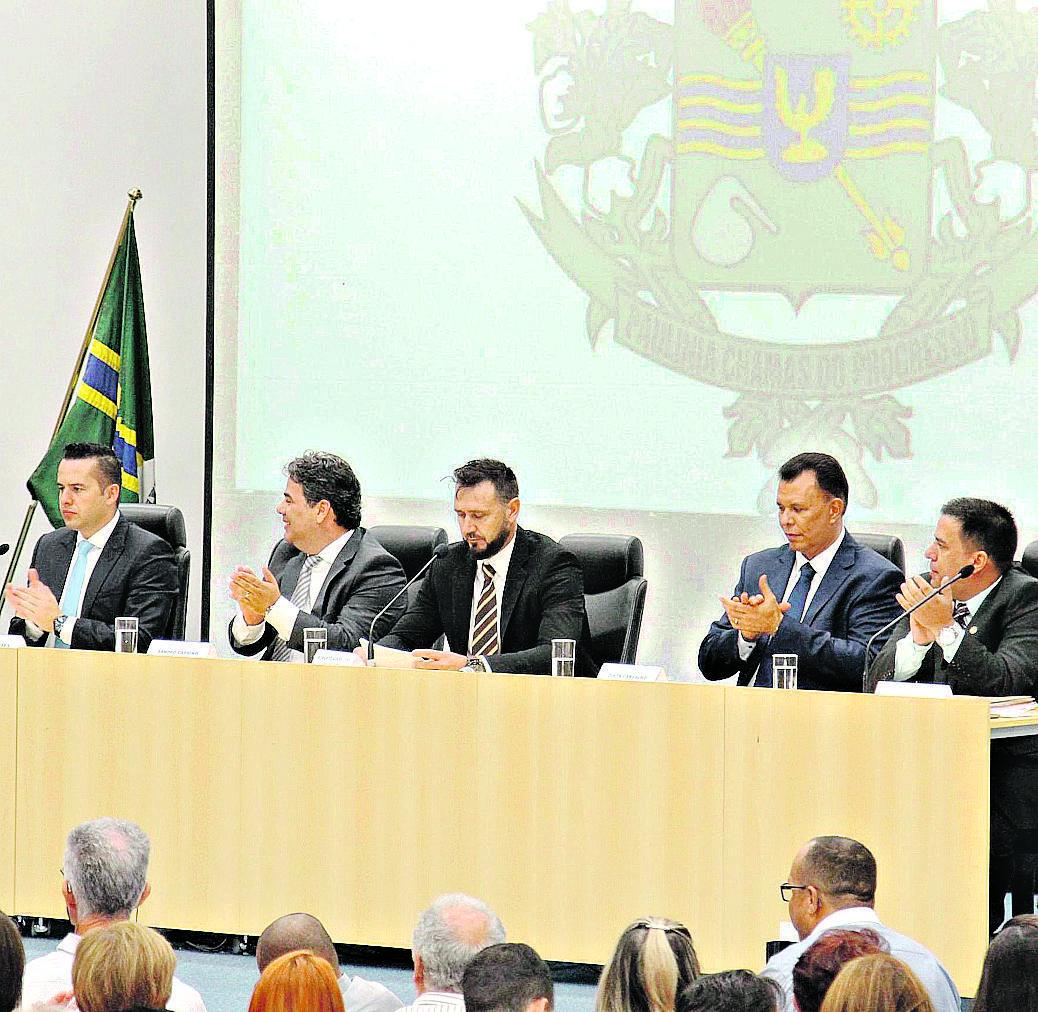 Kiko Meschiatti (ao centro) terá prazo de dez dias para apresentar suas alegações à Comissão de Justiça (Divulgação)