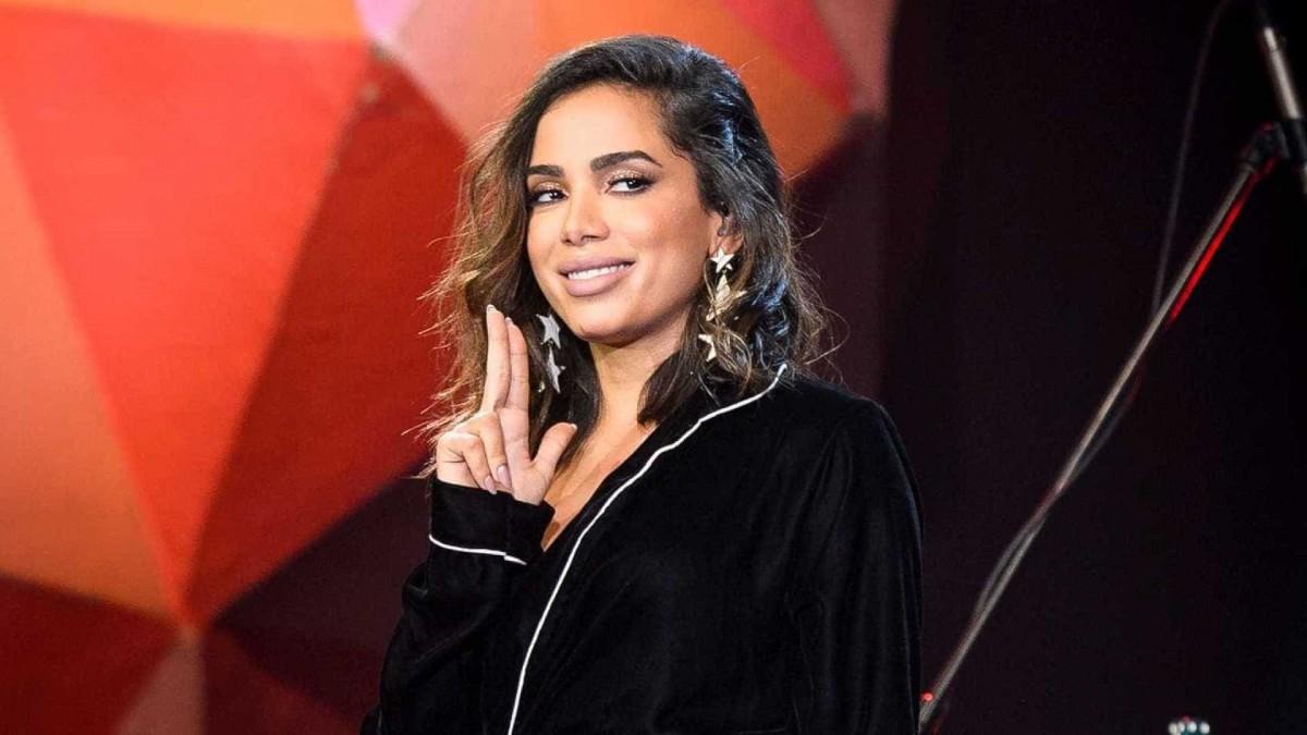 Anitta foi a grande vencedora da noite pelo voto popular. "Vai, Malandra" foi eleita a Música Chiclete do Ano e melhor clipe TVZ (Cedoc/RAC)