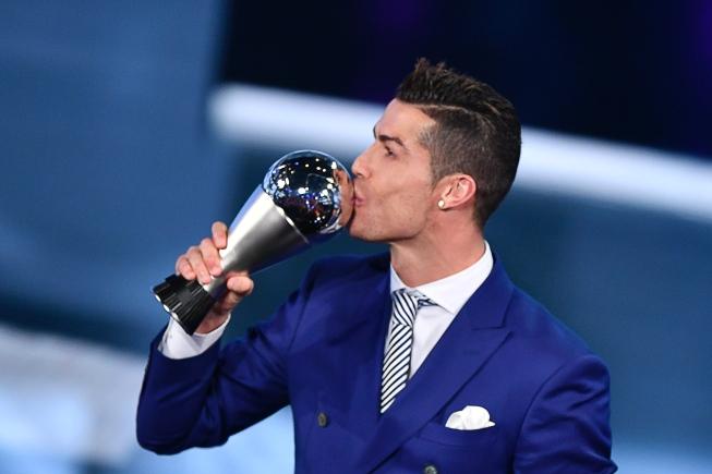 Fifa antecipa prêmio de melhor do mundo e o aproxima da Copa; português Cristiano Ronaldo é um dos candidatos (Divulgação)