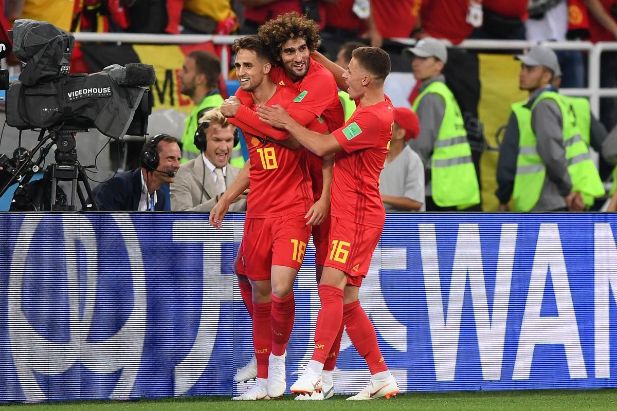 Jogadores da Bélgica comemorando o gol contra a Inglaterra (AFP)