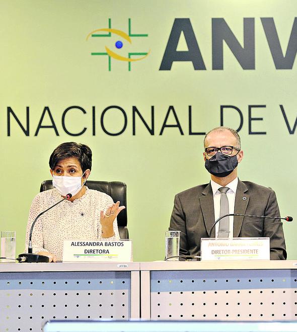 Entrevista coletiva em que representantes da Anvisa esclarecem sobre a suspensão dos testes da fase 3 da vacina Coronavac no Brasil (Fabio Rodrigues Pozzebom/Agência Brasil)