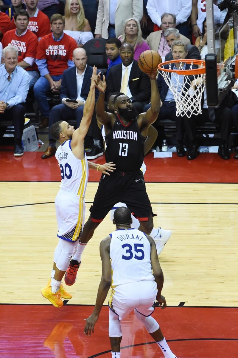 Houston lidera final da Conferência Oeste por 3 a 2 (AFP)