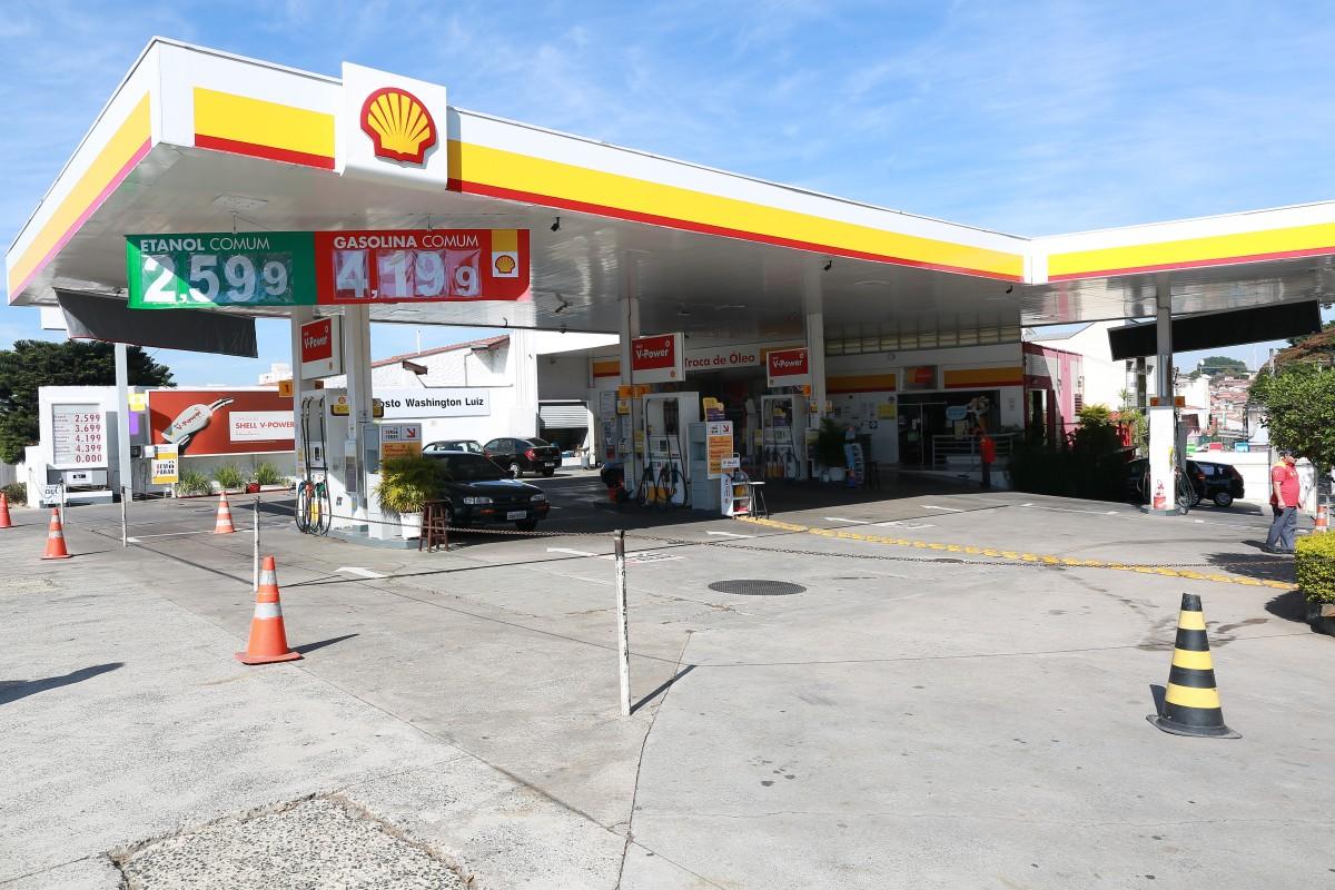 Posto de gasolina sem combustível (Leandro Ferreira)