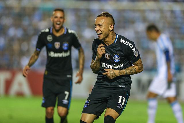 Everton, assim como nas oitavas de final, foi decisivo a favor do Grêmio (LUCAS UEBEL/GREMIO FBPA)