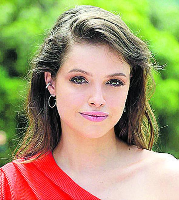 Atriz está na sexta produção de folhetins da emissora carioca (Divulgação/CZ)