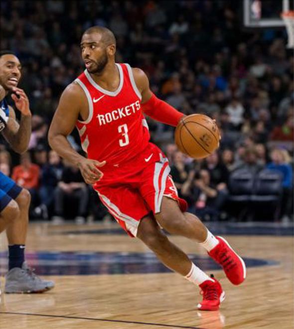 Com mais uma boa atuação da dupla James Harden e Chris Paul, o Houston Rockets derrotou o Utah Jazz por 100 a 87 (AFP)