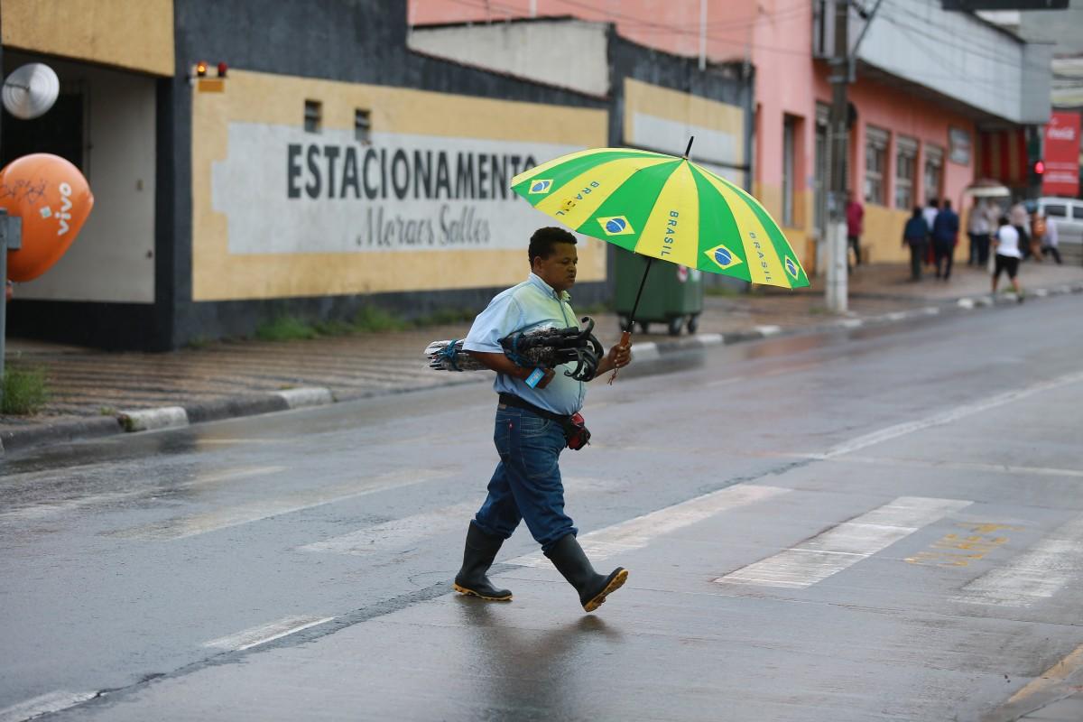 Previs&atilde;o &eacute; de mudan&ccedil;a de tempo, com chuvas fortes (Leandro Ferreira/ AAN)