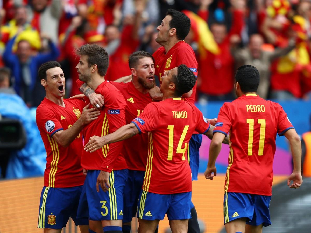 Espanha é favorita ao título da Copa, à frente do Brasil, diz estudo (AFP)