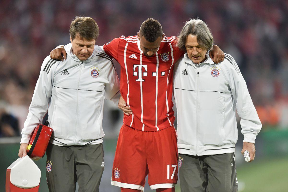 Lesionado, Boateng deve desfalcar Bayern por semanas e vira dúvida até para Copa (AFP)