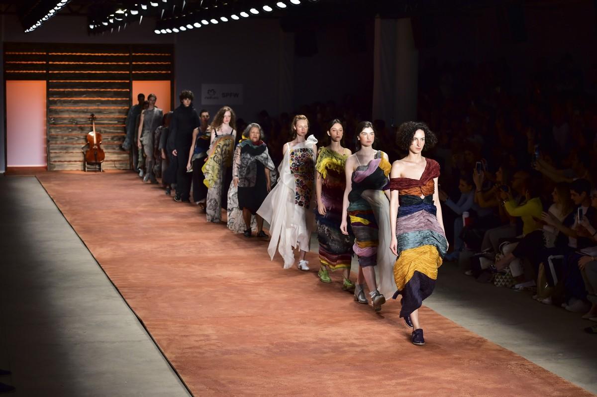 Entre ondas de frio e calor, SPFW celebra escapismo (Divulgação)