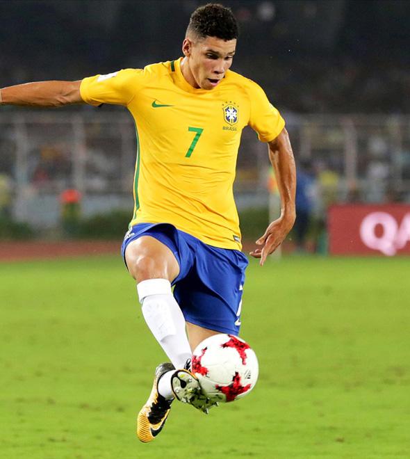 Bayer Leverkusen acerta com Paulinho, do Vasco, e deverá pagar R$ 145 milhões (Divulgação)
