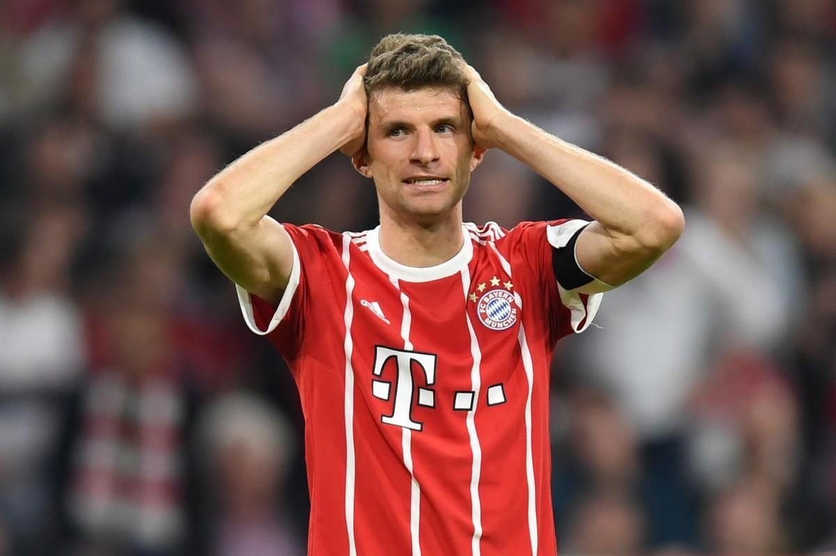 Thomas Mueller lamentando o segundo gol sofrido pelo Bayern (AFP)