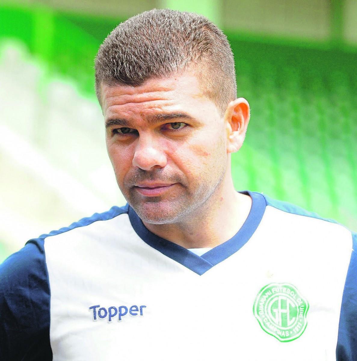 Com vários desfalques, o técnico Umberto Louzer adotou uma postura cautelosa na partida de estreia, mas volta para Campinas com uma derrota (Cedoc/RAC)